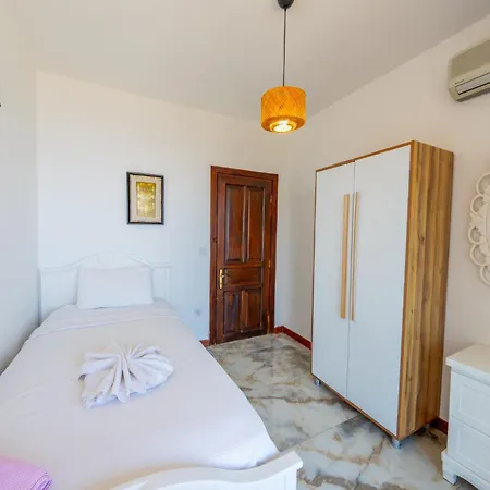 Elfuze Villa