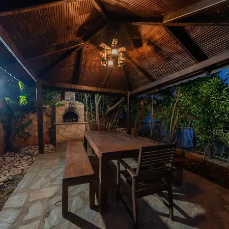 Villa Elfuze *